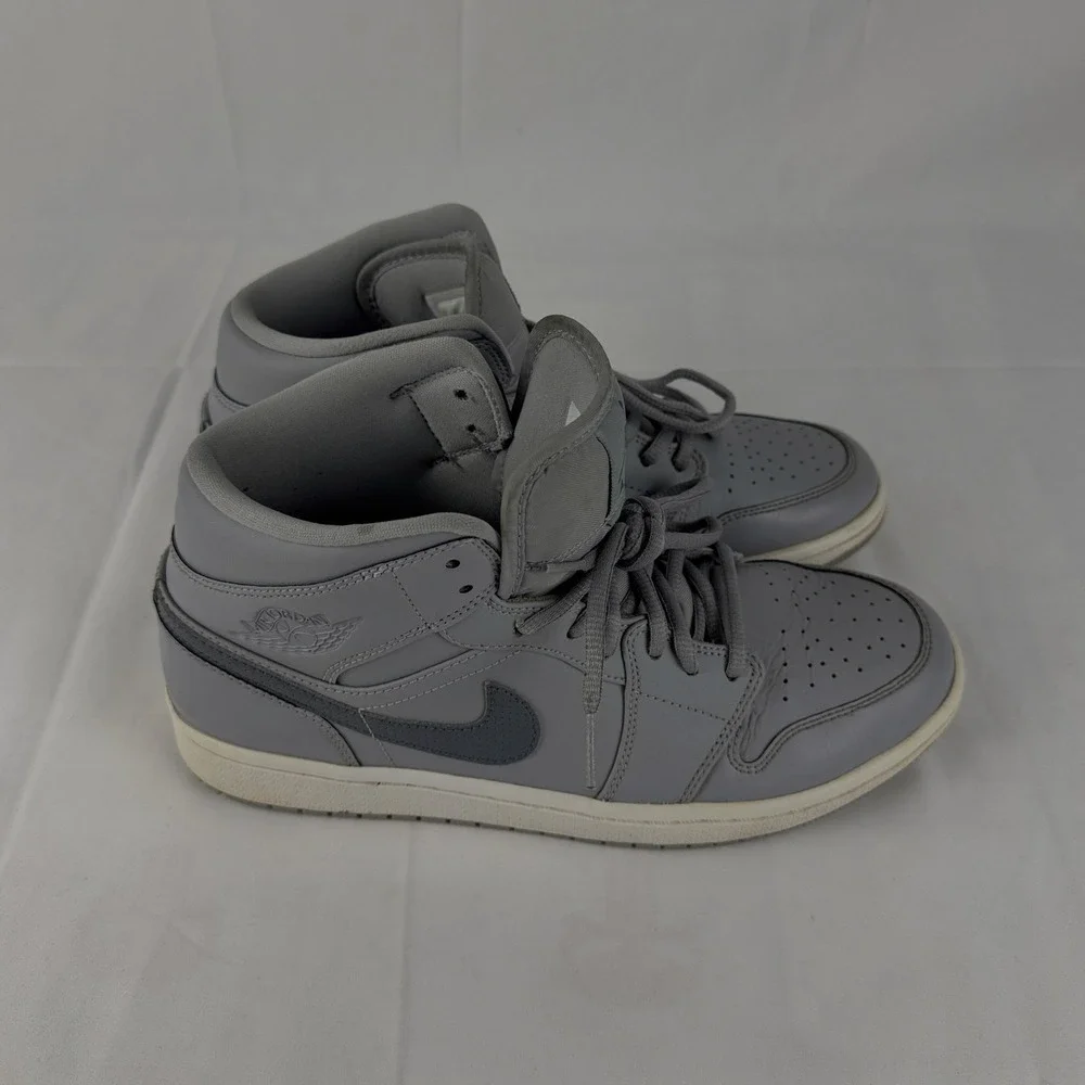 Nike Air Jordan 1 Mid Wolf Grey Men's‎ Size 8.5 Basketball Shoes Retro OG